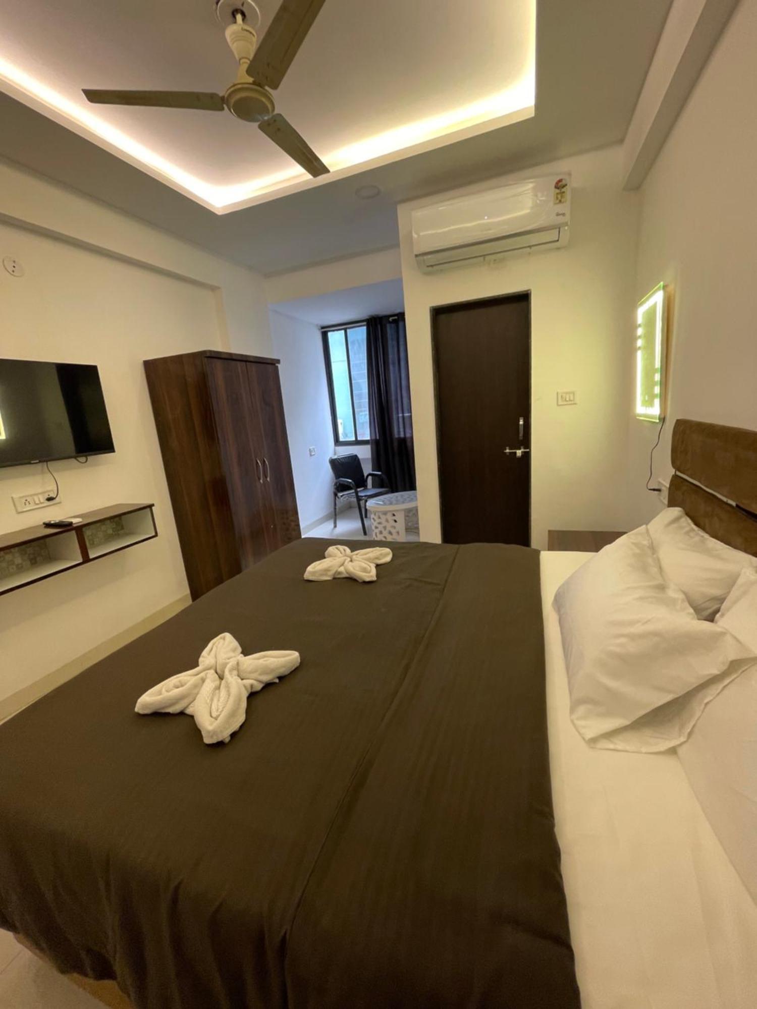 Hotel Kiwi Inn Vijaynagar Scheme 78 Indaur Exteriér fotografie