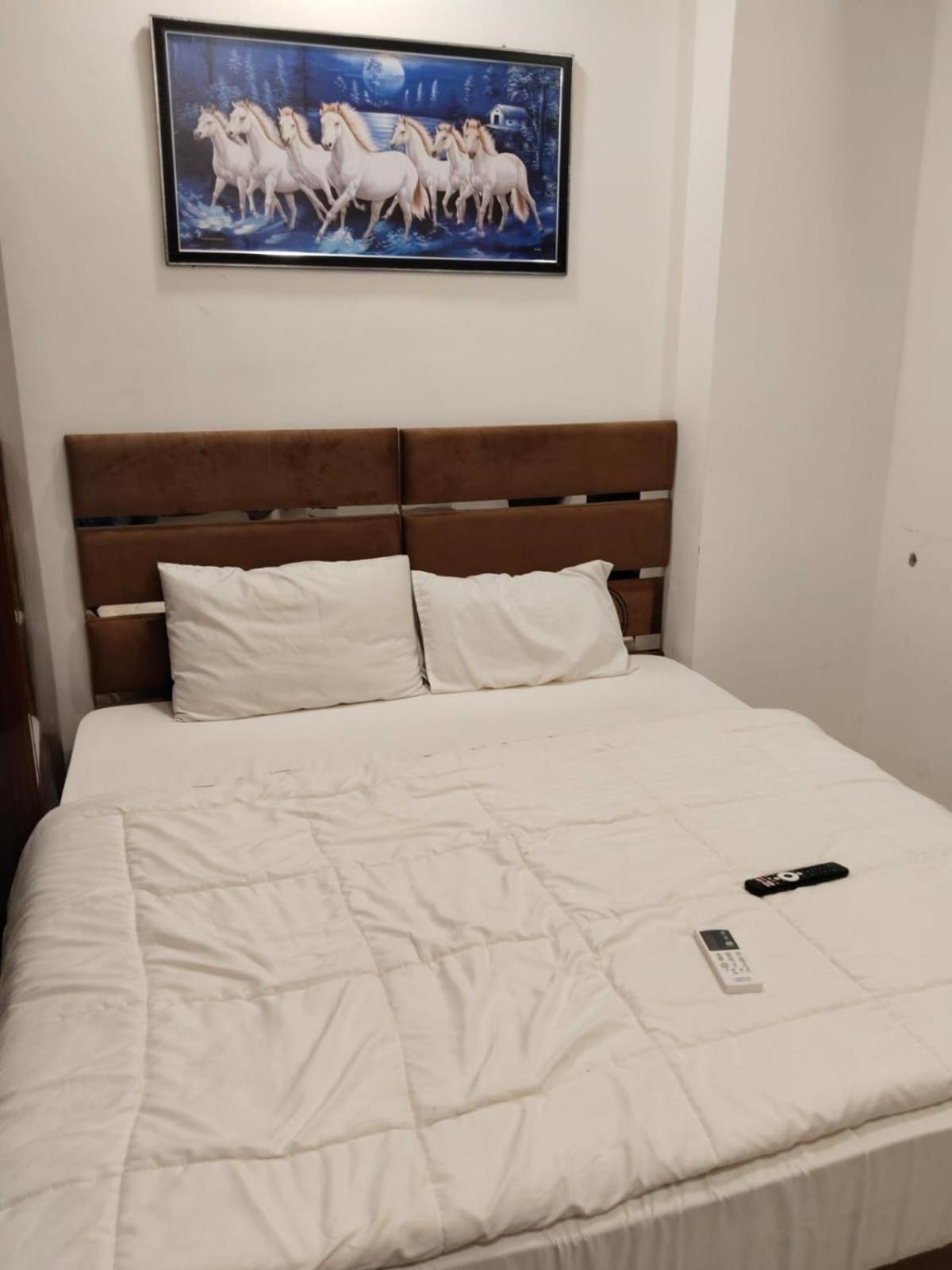 Hotel Kiwi Inn Vijaynagar Scheme 78 Indaur Exteriér fotografie