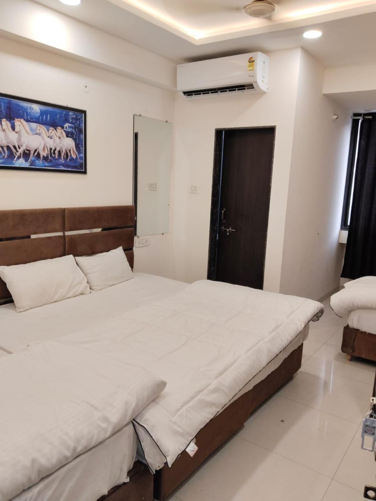 Hotel Kiwi Inn Vijaynagar Scheme 78 Indaur Exteriér fotografie